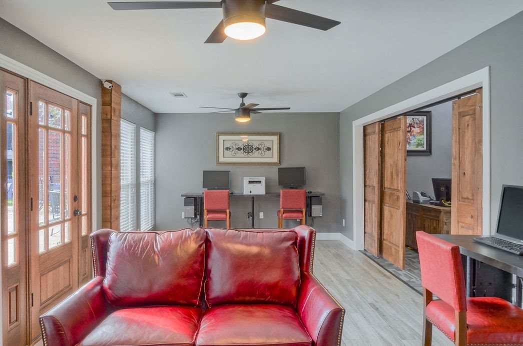 Oak Tree Village Apartments